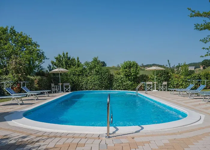 Amata Βίλα Urbania