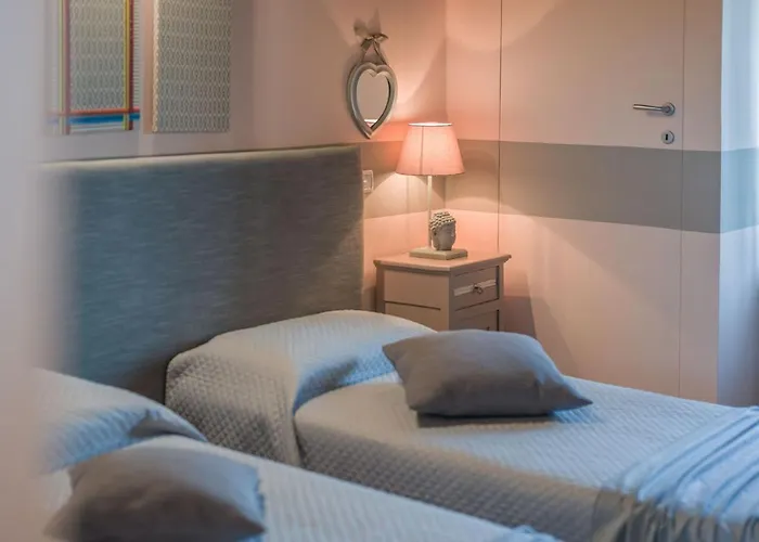 Amata Βίλα Urbania